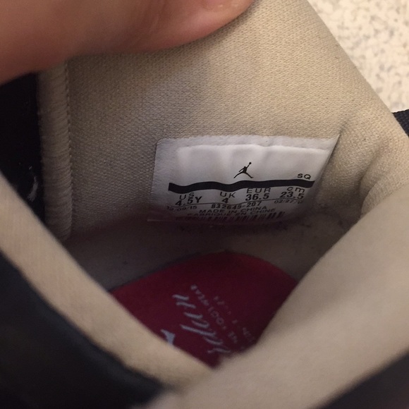 Jordan Retro 10 sneakers size4.5 big kids - Picture 8 of 8